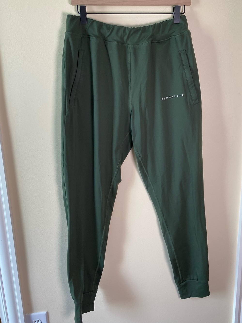 Alphalete Men's Athletic Jogger Pants Tapered Olive Green Size Large